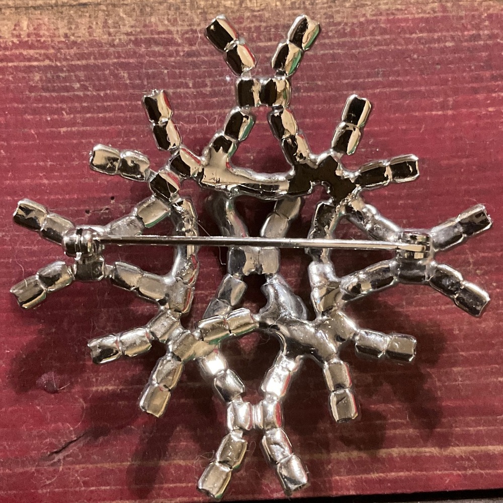 Vintage Rhinestone Brooch - Picture 2 of 6